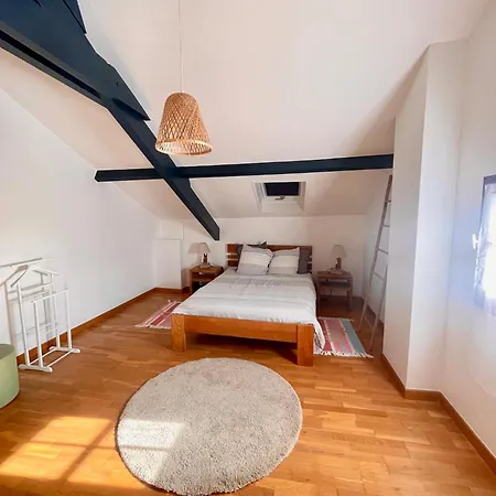 Maison A La Campagne Avec Piscine Et Jacuzzi Vakantiehuis