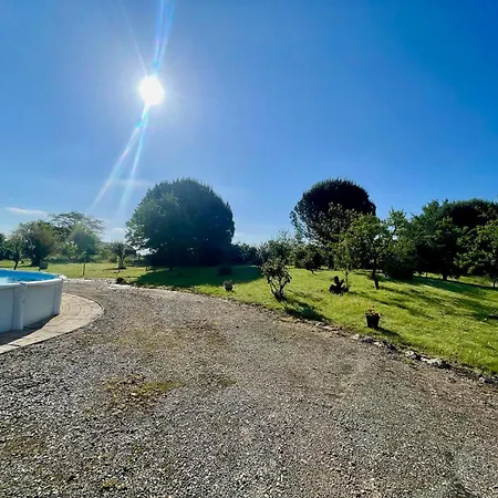 Maison A La Campagne Avec Piscine Et Jacuzzi