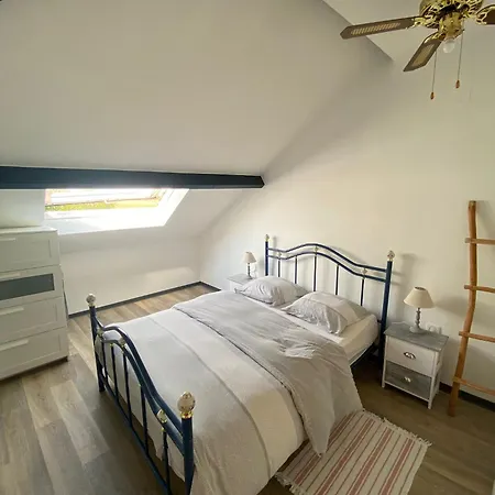 Maison A La Campagne Avec Piscine Et Jacuzzi Vakantiehuis
